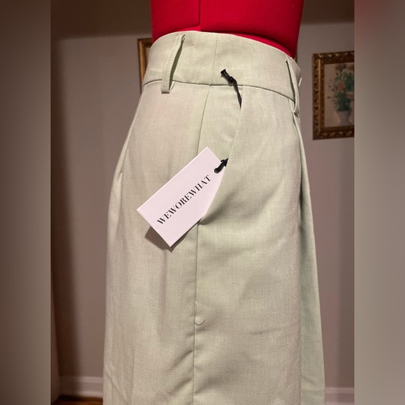 NWT WeWoreWhat Sage / Mint Green High Waisted Trouser Shorts - Picture 3 of 5